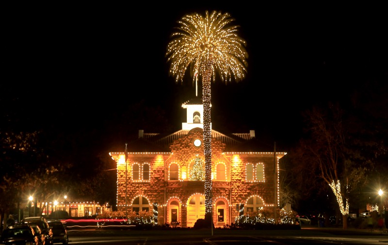 Sonoma's downtown plaza, Tuesday Dec. 20, 2016. (Kent Porter)