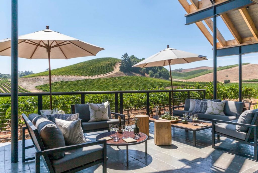 19 Best Sonoma Wineries to Visit This Spring
