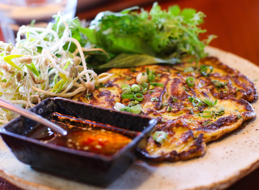 Savory Thai Omelette with ground pork scallion, bean sprouts at Khom Loi pop-up at Ramen Gaijin in Sebastopol. Heather Irwin/PD