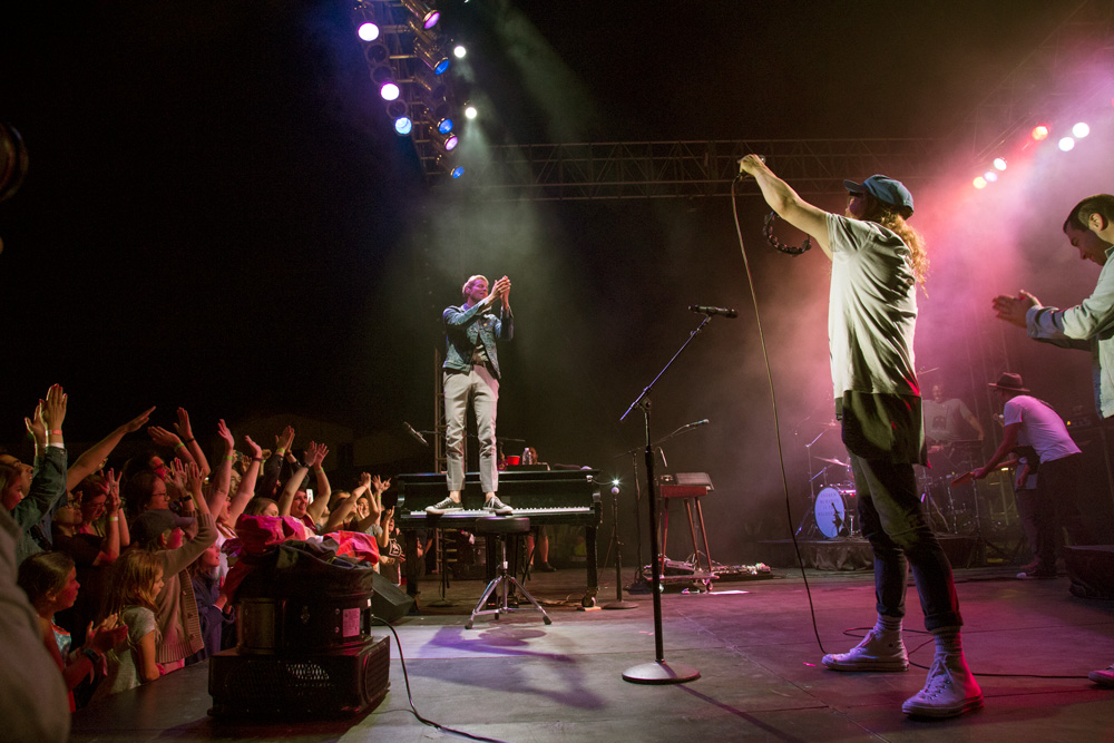 Andrew McMahon and Allen Stone share the stage at Robert Mondavi Winery in Oakville. (Estefany Gonzalez)