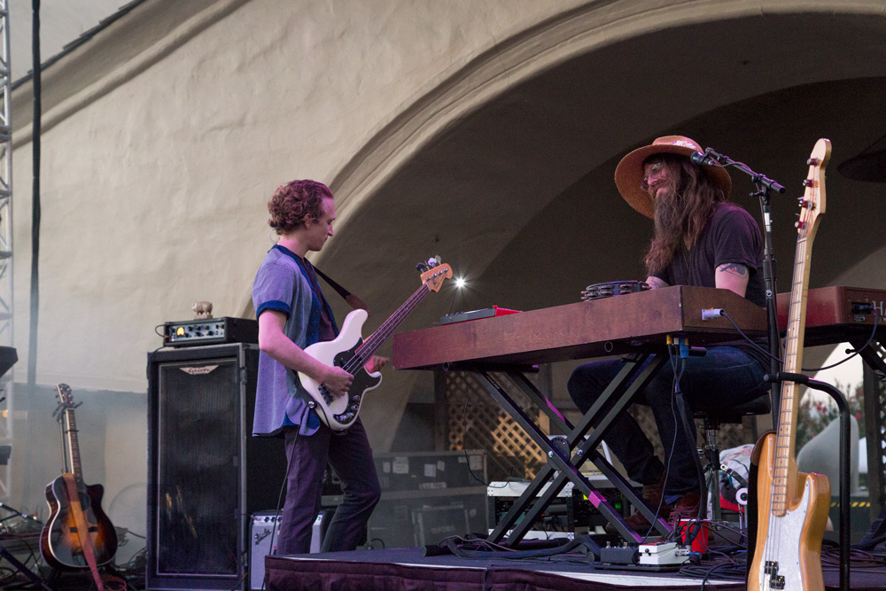 Bassist Mikey Wagner and Keybord player Zac Clark play at Robert Mondavi Winery. (Estefany Gonzalez)