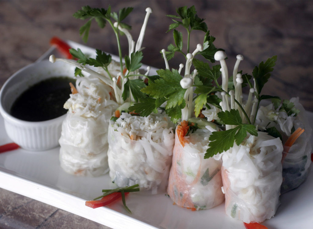 THAILAND, Lynn's Thai in Cotati: Crab roll. (PD File)