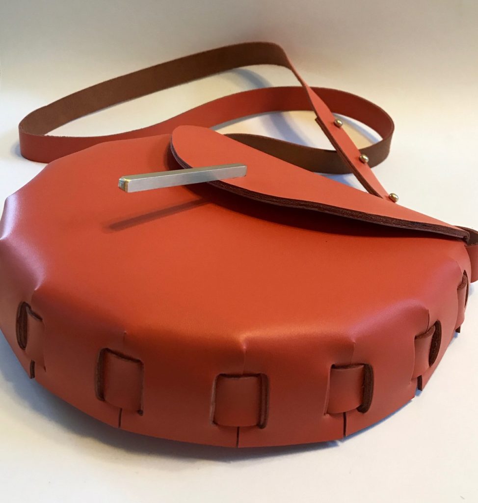 {"colorSpace":"kCGColorSpaceSRGB","macroEnabled":false,"qualityMode":3,"deviceTilt":-0.007827953496251538,"customExposureMode":0,"extendedExposure":false,"whiteBalanceProgram":0,"focusMode":0}