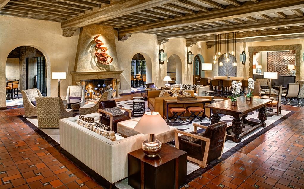 The lounge at Fairmont Sonoma Mission Inn and Spa. (Courtesy of Fairmont Sonoma Mission Inn & Spa)