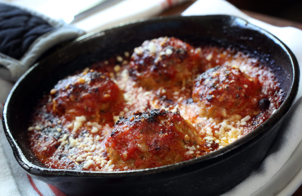 Scopa: Ari Rosen’s weensy Italian bistro was a favorite industry hangout as well as a commercial and critical success, but concurrently operating the larger Campo Fina just down the street proved too much, and Rosen and his wife consolidated. Replaced by Duke’s Common.