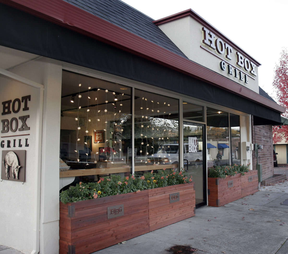 Hot Box Grill: One of the most under-rated restaurants in Sonoma County, Chef Norman Owens mixed his high-end dining experience with imaginative comfort food. We still remember the duck fat fries with Béarnaise fondly. Replaced by Cochon Volant.