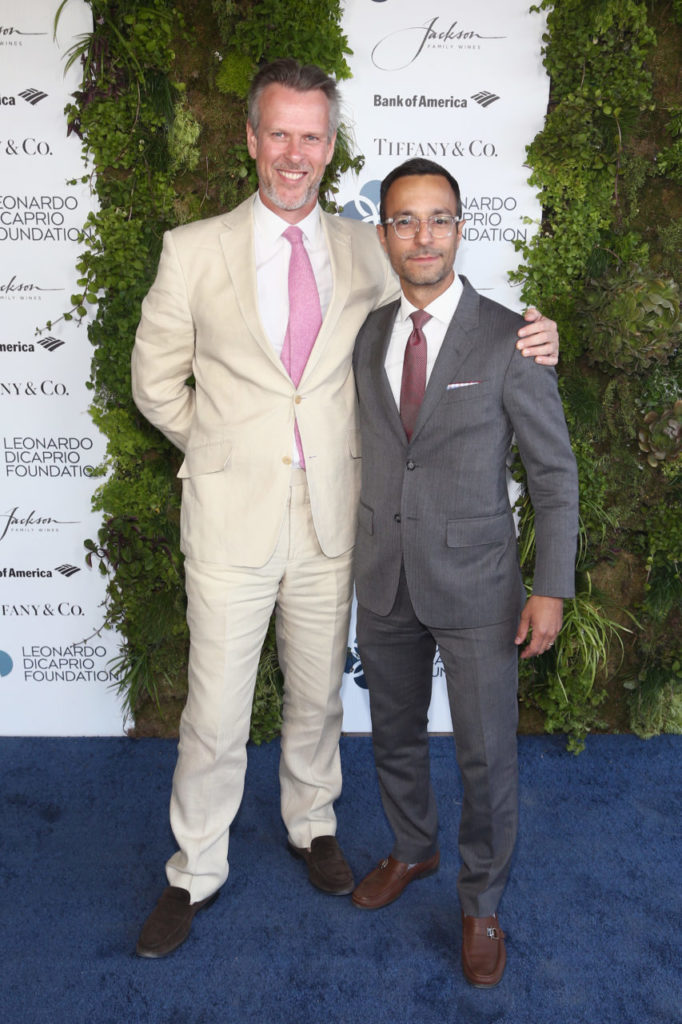 SANTA ROSA, CA - SEPTEMBER 15: (L-R) Simon Shaw and guest arrive at the Leonardo DiCaprio Foundation Gala at Jackson Park Ranch on September 15, 2018 in Santa Rosa, California. (Photo by Tommaso Boddi/Getty Images for Leonardo DiCaprio Foundation)