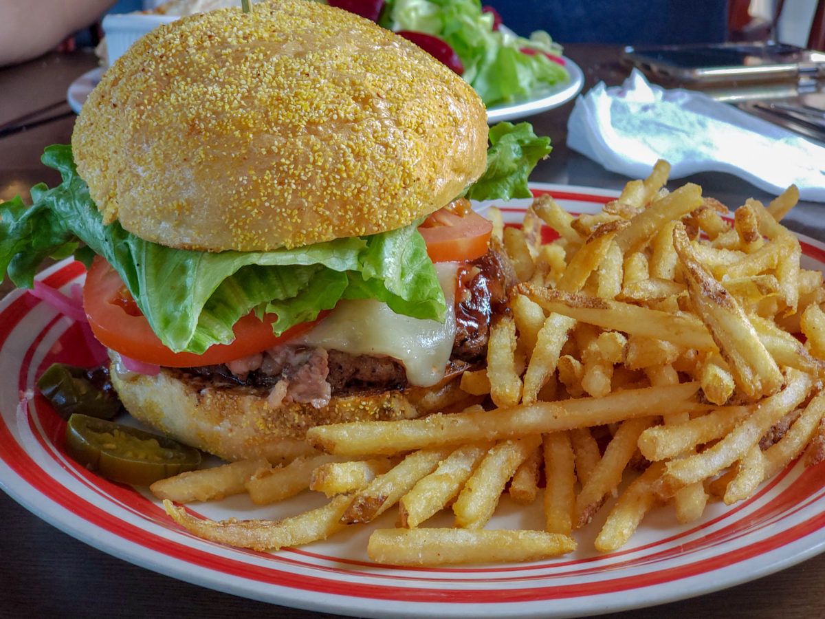 Don Chava Burger at Picazo Cafe in Sonoma. Heather Irwin/PD