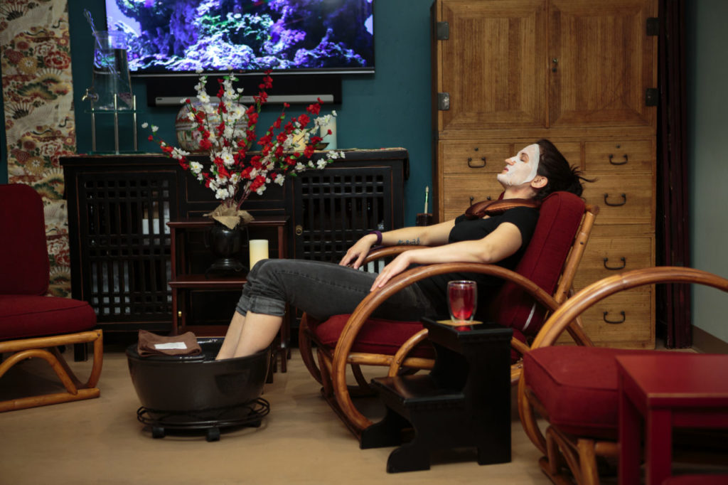 Spa treatment with bamboo fiber mask The taste of Tea shop and spa