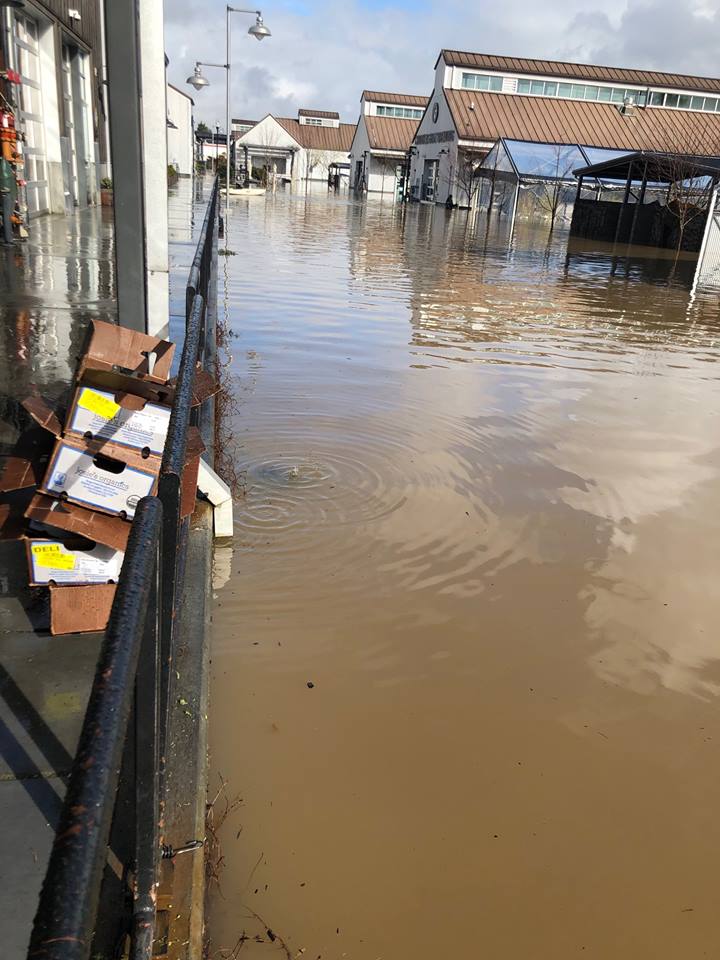 Sebastopol Community Market: Facebook 