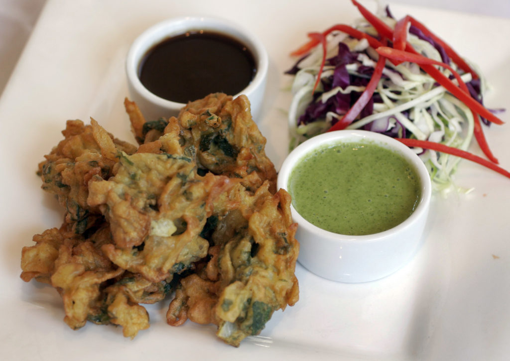 Mixed vegetable pakora at Pamposh, Santa Rosa. (Photo by Jeff Kan Lee)