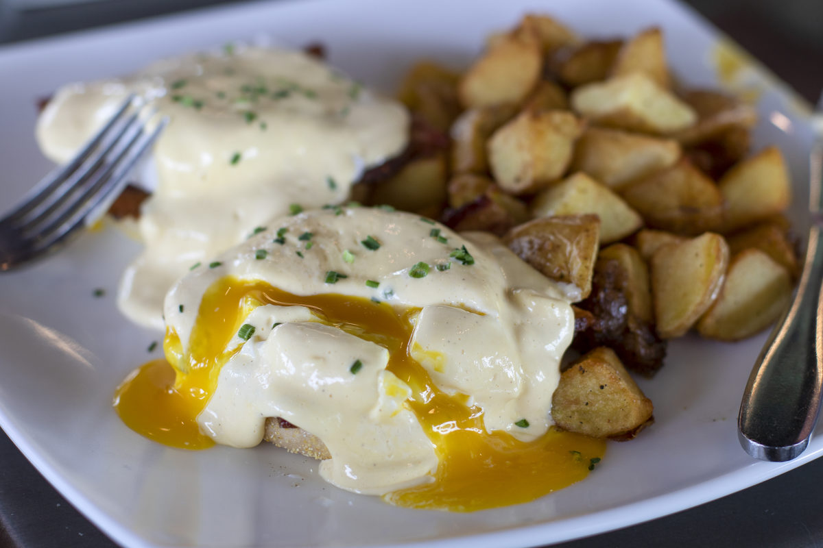 Eggs Benedict from Down to Earth Cafe. (Heather Irwin/Sonoma Magazine)
