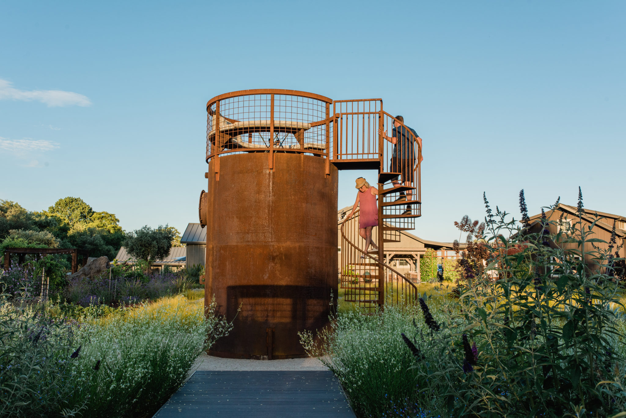 A TVStar Designer Creates Unique Garden for Healdsburg Couple Sonoma