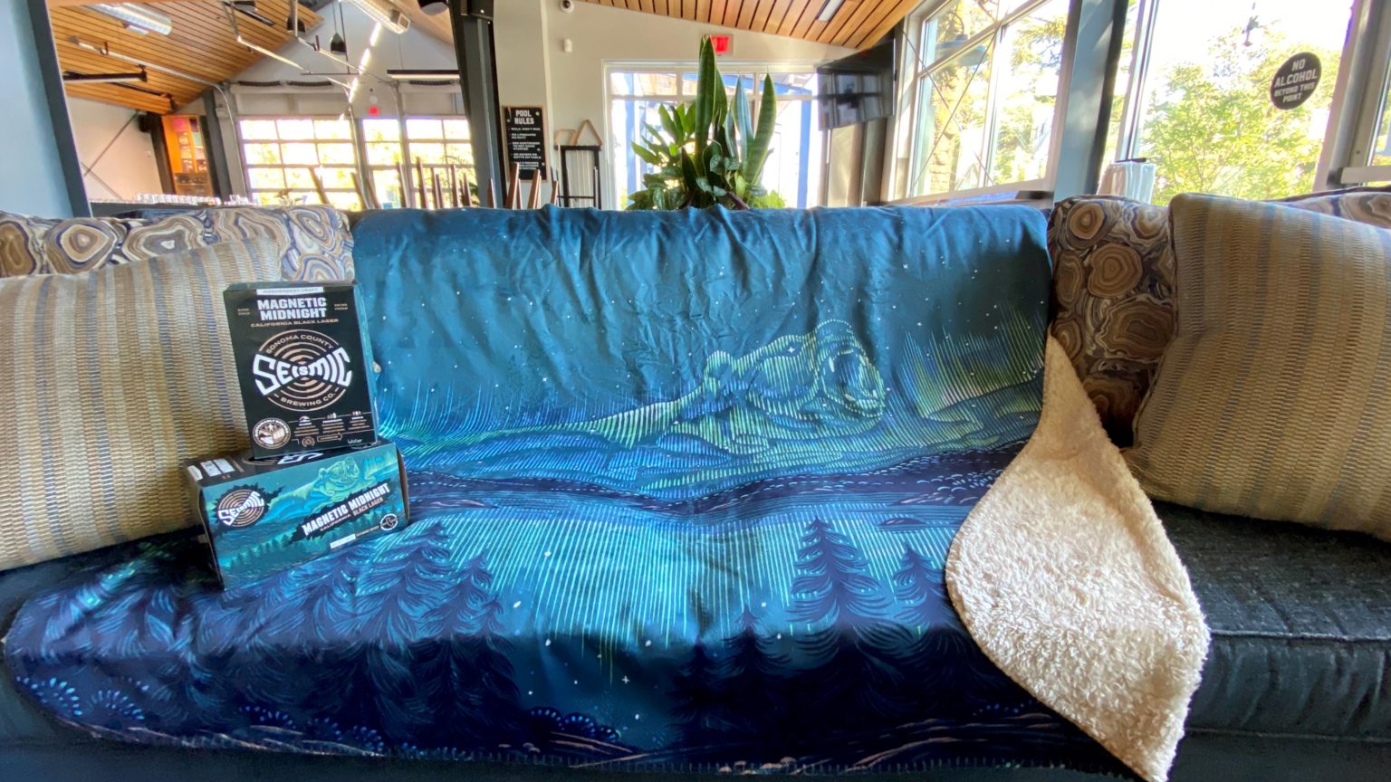 7 Cozy Holiday Gifts from The Barlow Sonoma Magazine