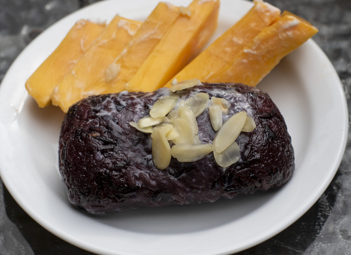 Black sticky rice with mango from Lynn's Thai in Cotati. (Heather Irwin / Sonoma Magazine)