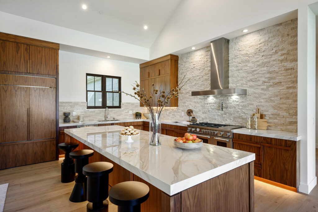 Only for use in Pueblo Avenue story. 