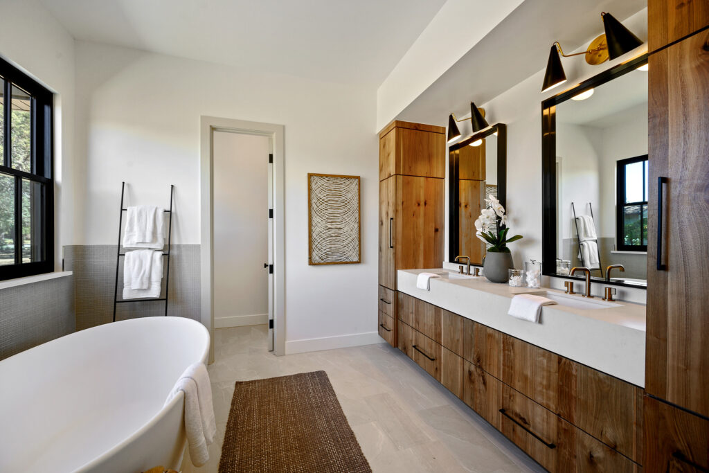 Only for use in Pueblo Avenue story. 