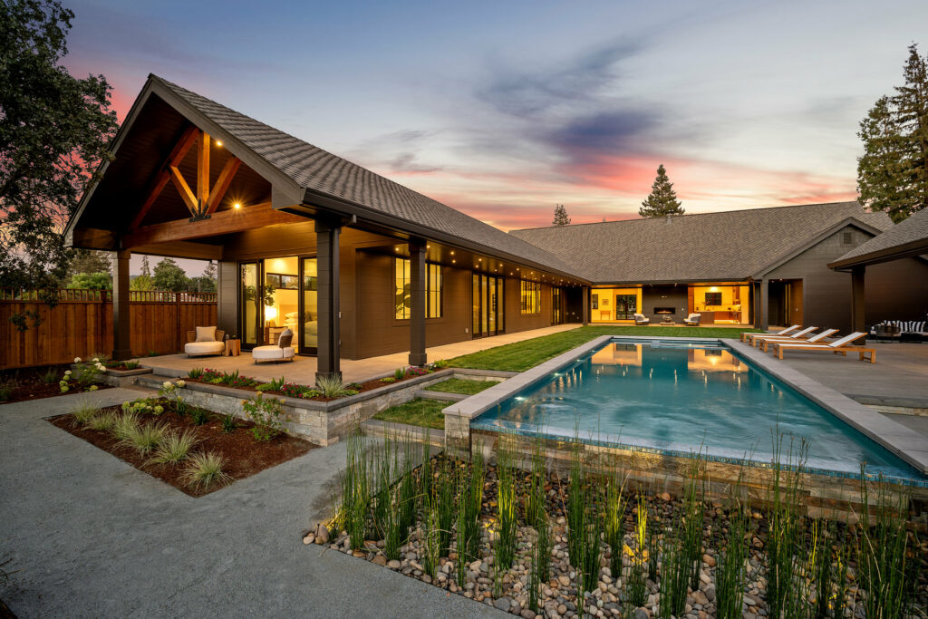 Only for use in Pueblo Avenue story. 