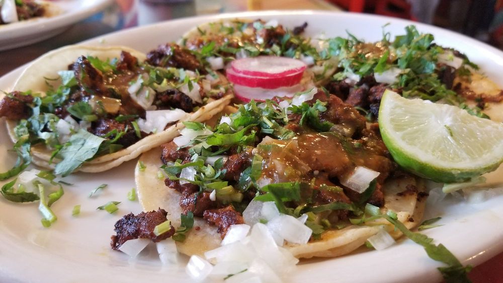 Tacos al pastor at La Fondita restaurant. (Stephanie A./Yelp)