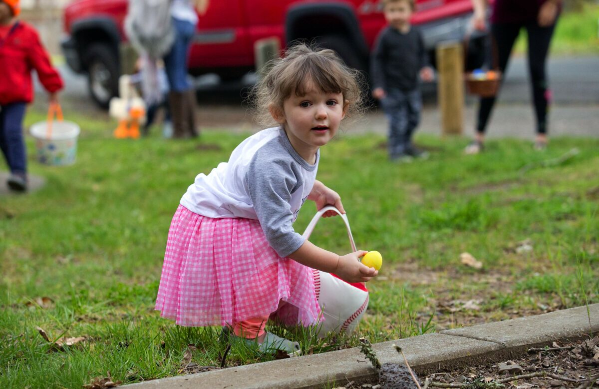 The annual Kenwood egg hunt on Saturday, April 31, 2018. (John Burgess/The Press Democrat)