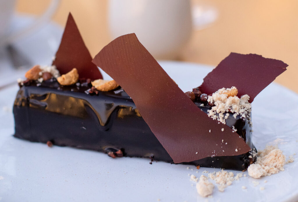 The Chocolate Bar with caramelia milk chocolate and peanut butter crumble at Wit and Wisdom in Sonoma. (Heather Irwin / Sonoma Magazine)
