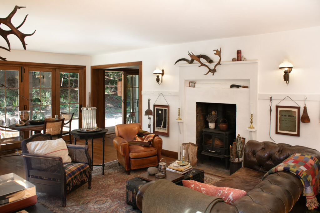Living room and dining area. (Eileen Roche)