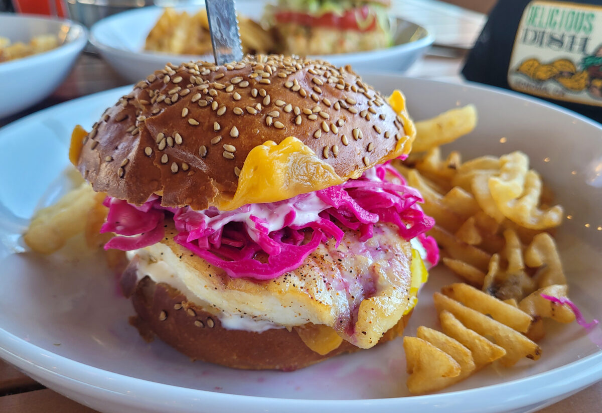 Fresh Catch Burger at Delicious Dish in Sonoma (Heather Irwin / Sonoma Magazine)
