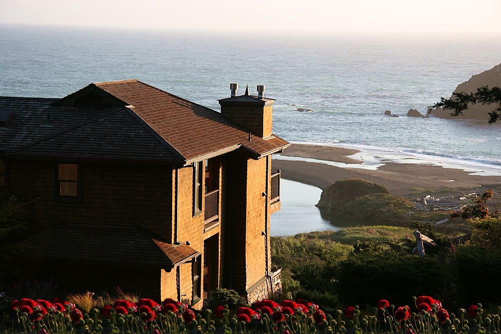 Elk Cove Inn & Spa in Elk, along the Mendocino coast. (Courtesy Elk Cove Inn)