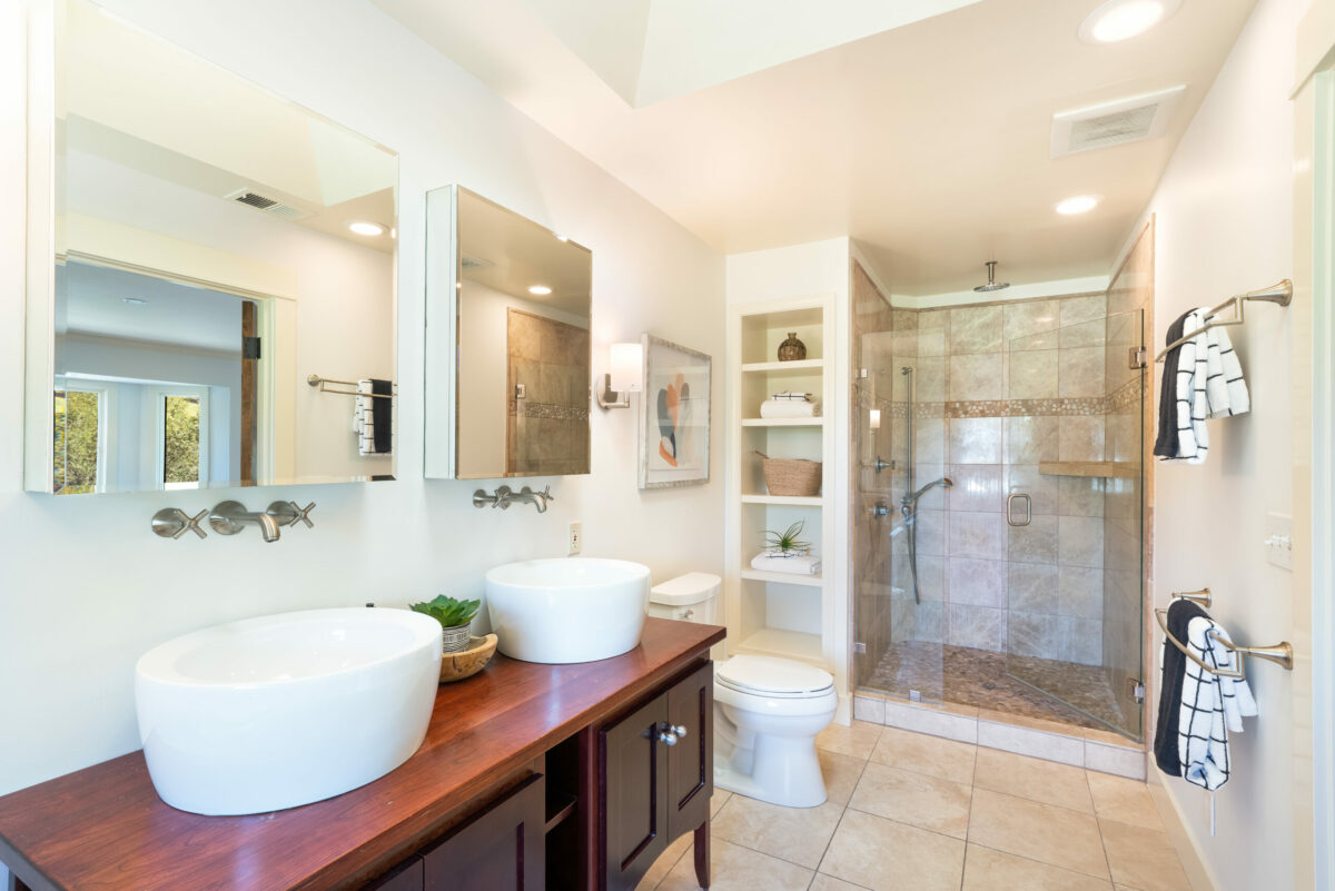 The bathroom. (Ned Bonzi)