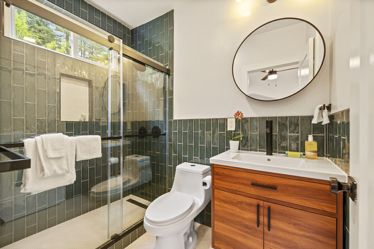 Green tiles echo the redwoods and provide a cool contrast to the stained wood. (Brian McCloud Photography)