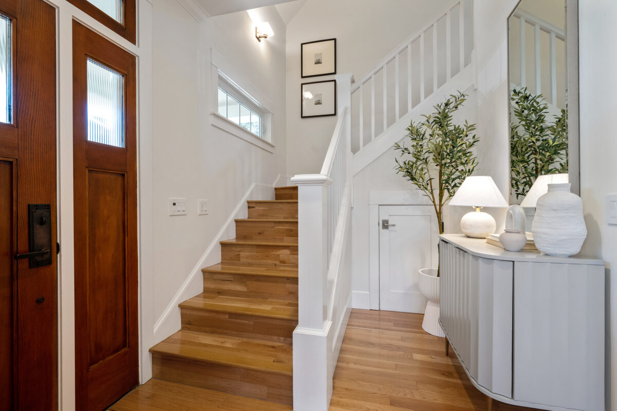 In keeping with Craftsman style, the finish work has all straight lines and right angles. (Open Homes Photography)