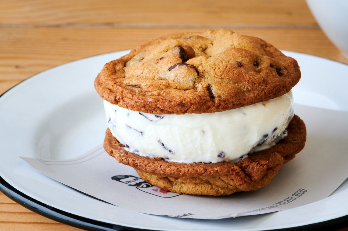 Dillion Beach Coastal Kitchen Ice cream sandwich