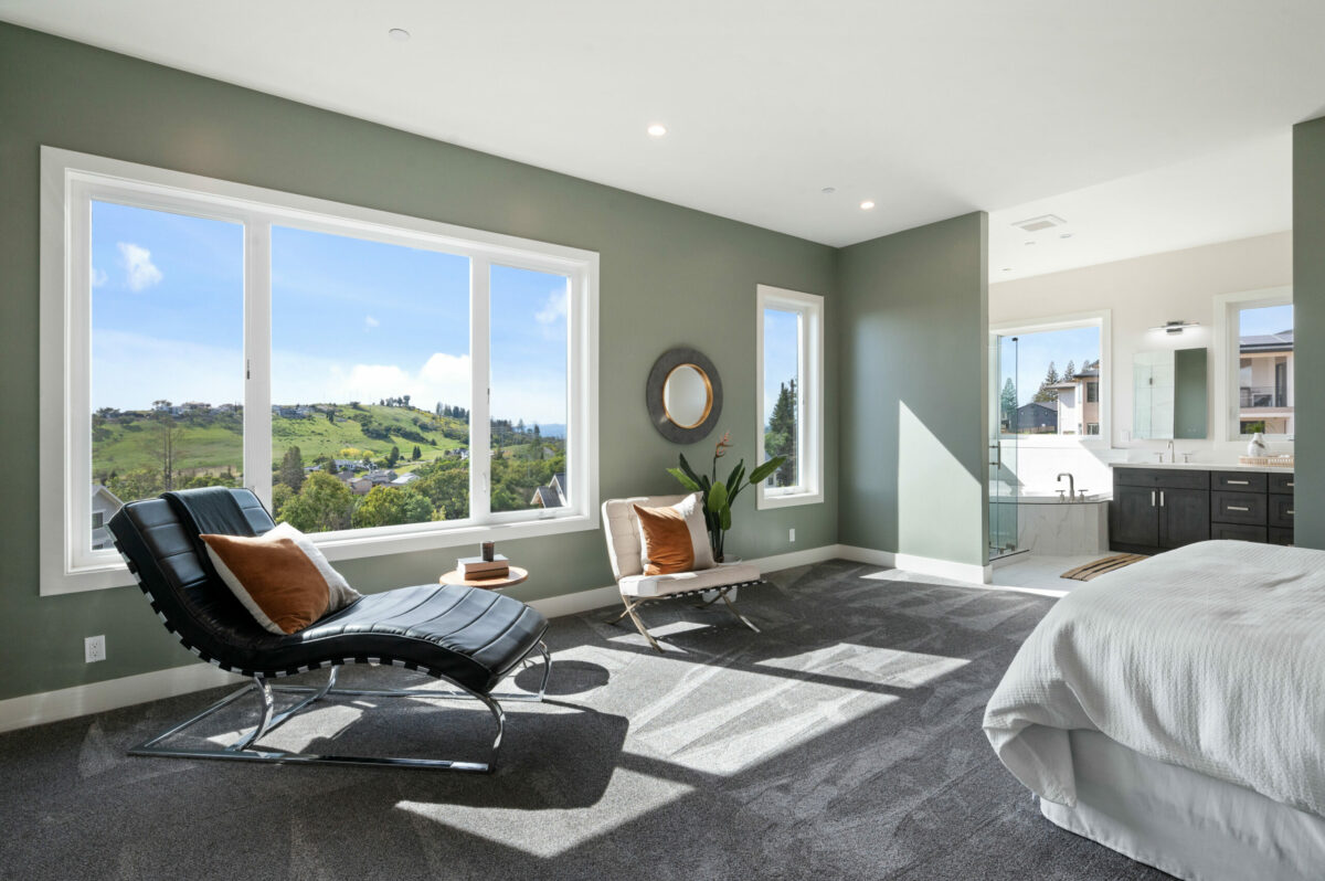 A tranquil green provides some nice color to the grayscale palette. (Lunghi Studio)
