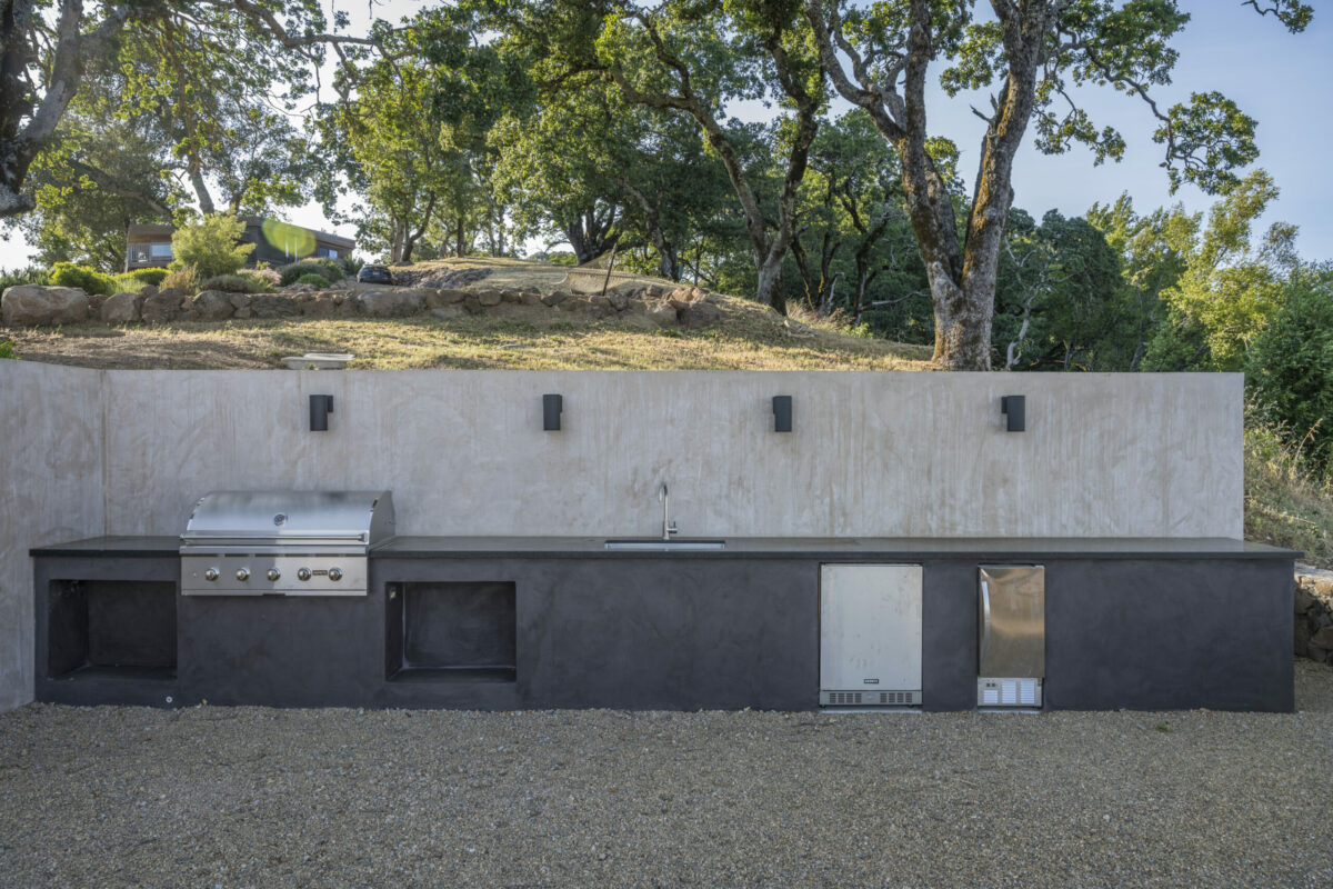 A super sleek outdoor kitchen. (Provided by Caroline Sebastiani / Sotheby’s International Realty)