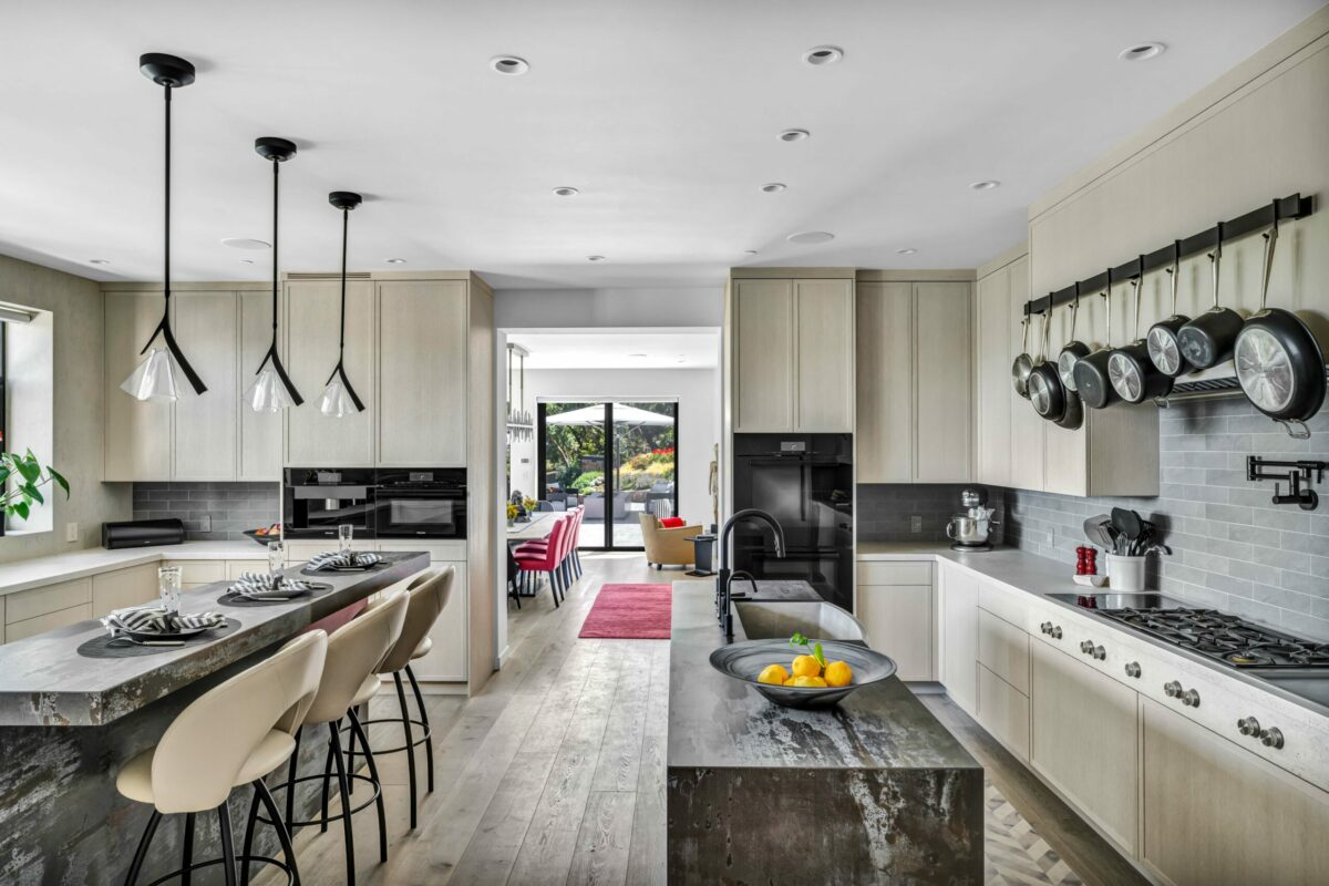 Kitchen and adjacent dining area. (SeaTimber Media / Sotheby’s International Realty)