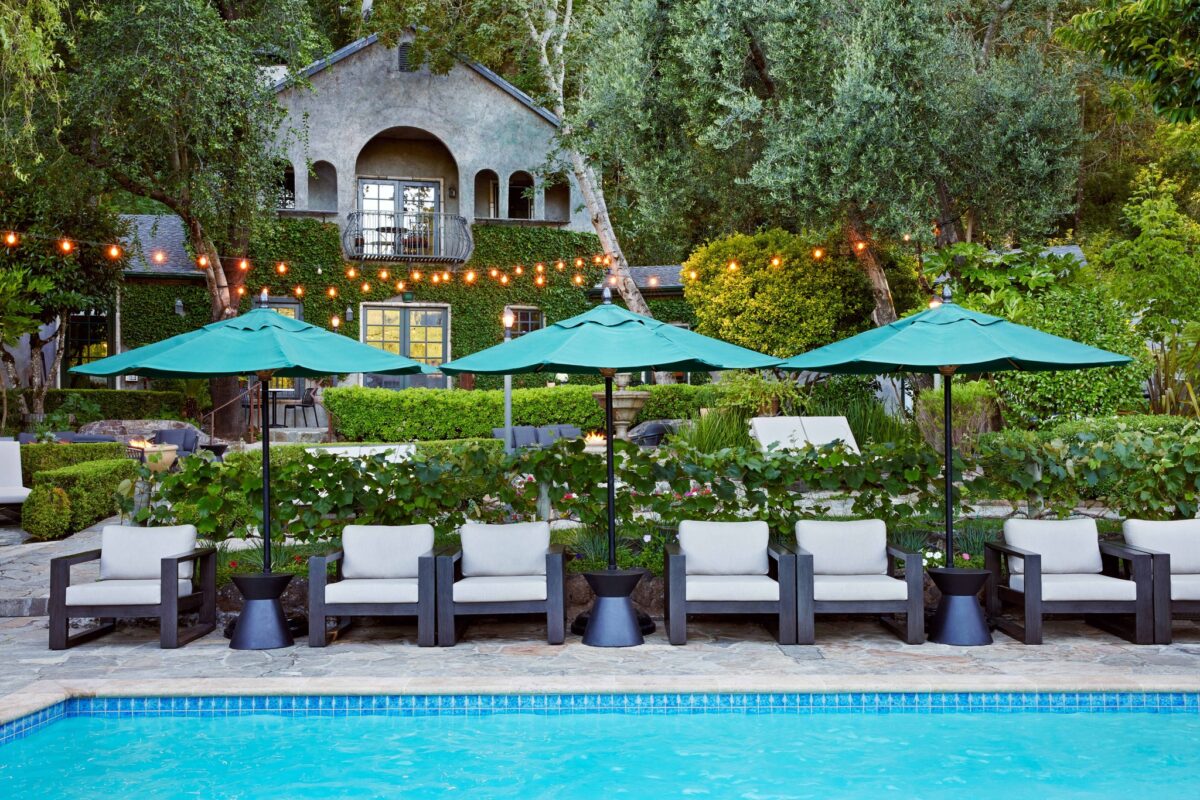 The pool and lounge area at Kenwood Inn & Spa. (Kennwood Inn & Spa)