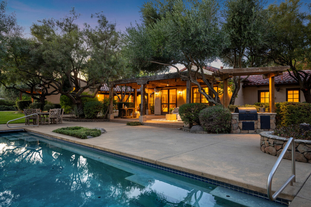 This hacienda-style home in Sonoma has hit the market for $5,000,000. (Open Homes Photography / Sotheby's International Realty)