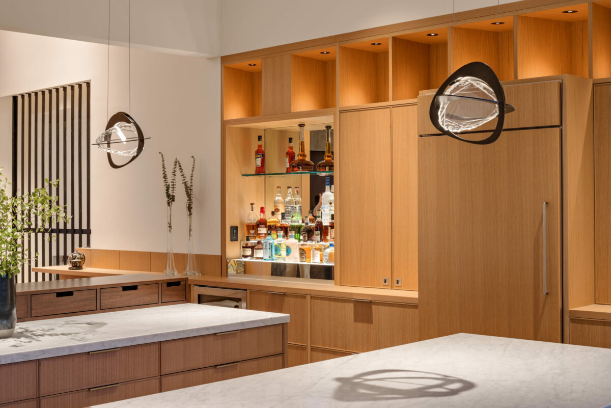 Oak millwork throughout the home was selected to match the tone of the grassy hills outside. (Adam Potts Photography)