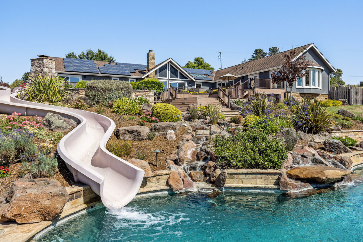 200 Frances Way in Petaluma