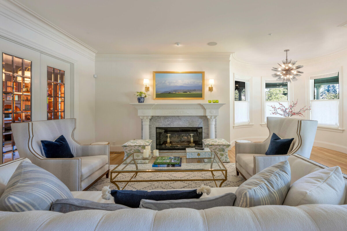 601 Charles Van Damme Way