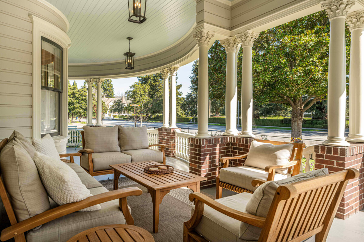 601 Charles Van Damme Way