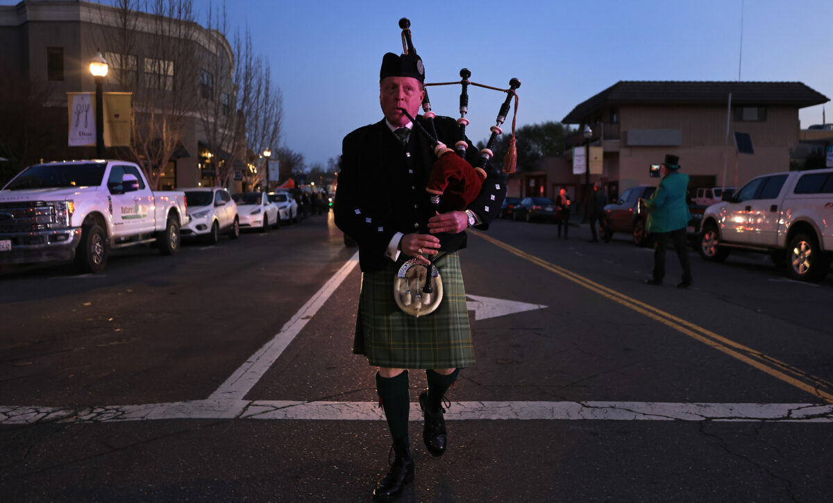 Hal Wilkes, pipe major of the San Francisco Irish, leads the Healdsburg St. Patrick's Day Parade, Friday, March 17, 2023. (Kent Porter / The Press Democrat)