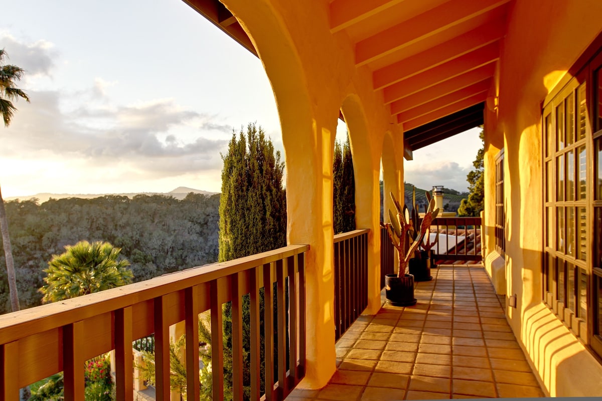 Italian villa style is achieved through this loggia and archways. (Vrbo)