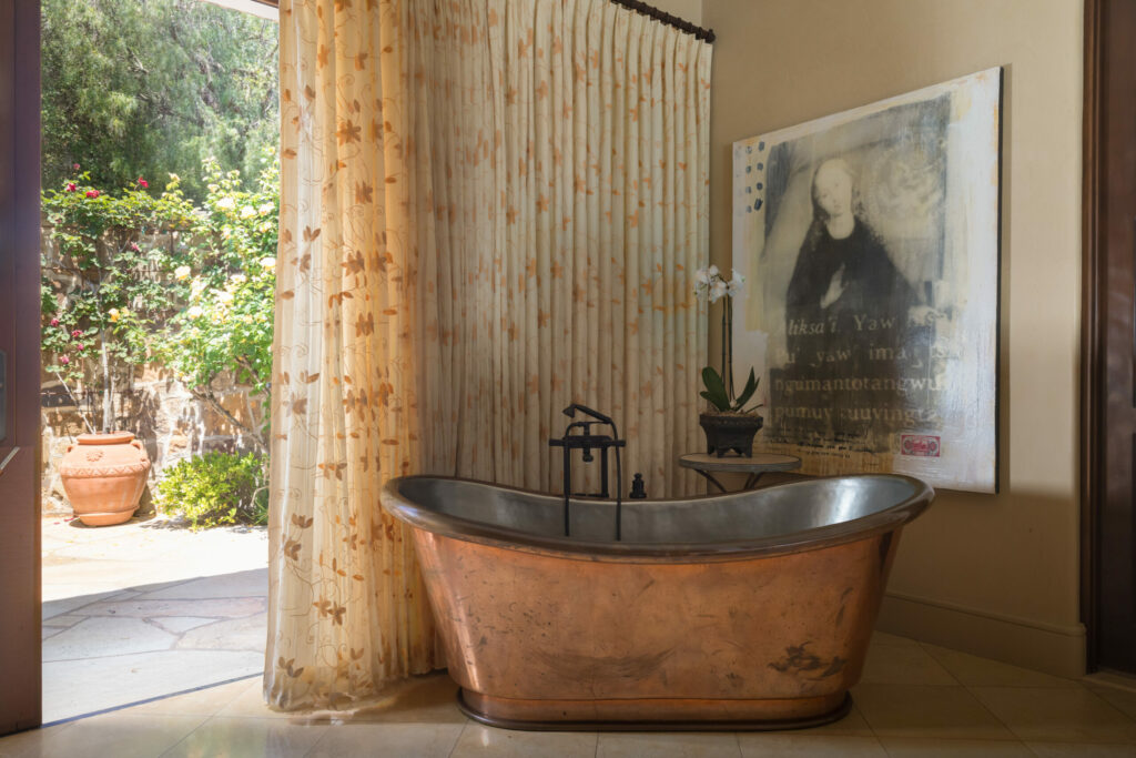 Bathroom. (Peter Lyons)