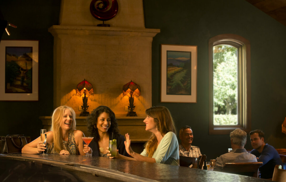 The Lounge at John Ash & Co at Vintners Resort in Santa Rosa. (Courtesy of Vintners Resort)