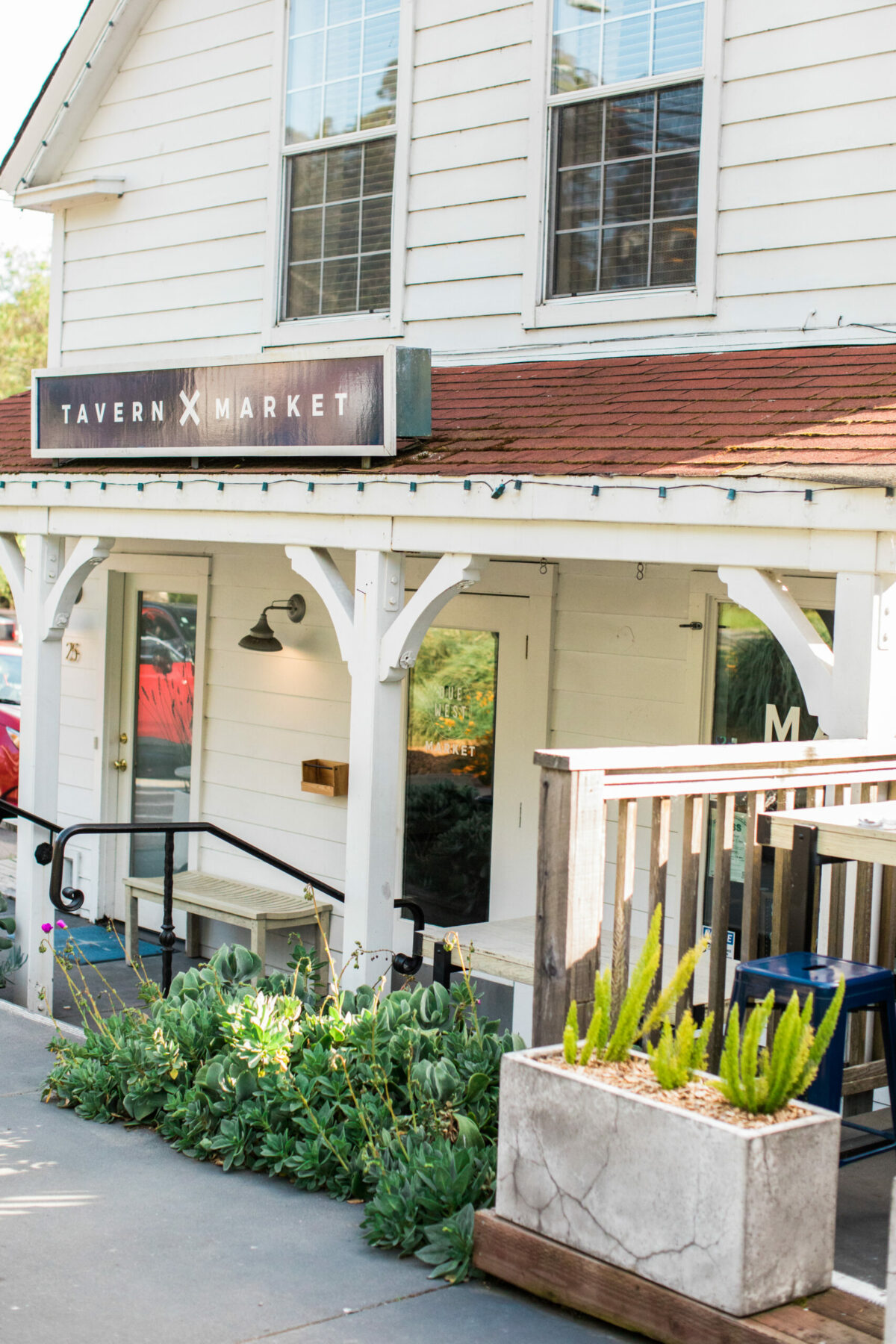 Due West Tavern and Market. (Roxanne McClure Photography)