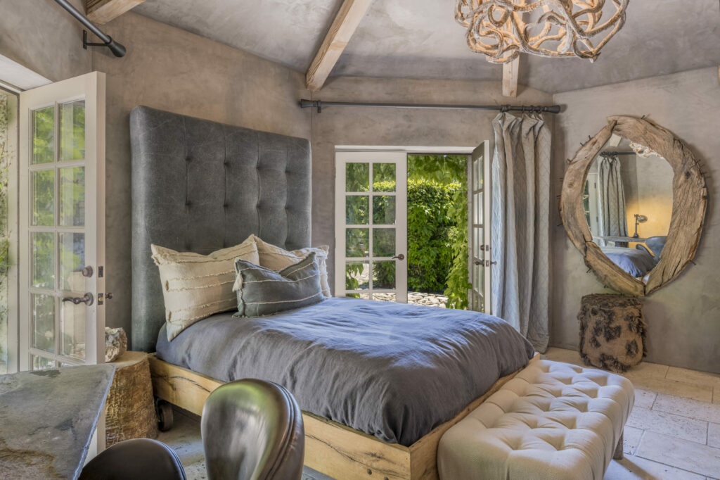 Bedroom. (CS Photography / Sotheby’s International Realty)