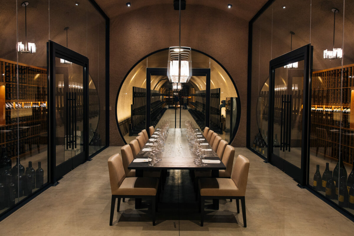 The new facility bears no resemblance to the original ivy-covered, wood-framed building constructed in the mid-1980s. Made from steel, concrete and glass, Signorello’s gleaming replacement is set inside a newly dug cave system. (Alexander Rubin)