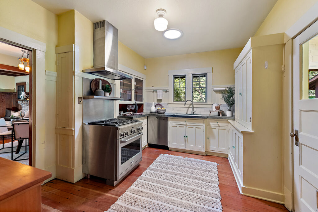 Kitchen. (Brian McCloud)