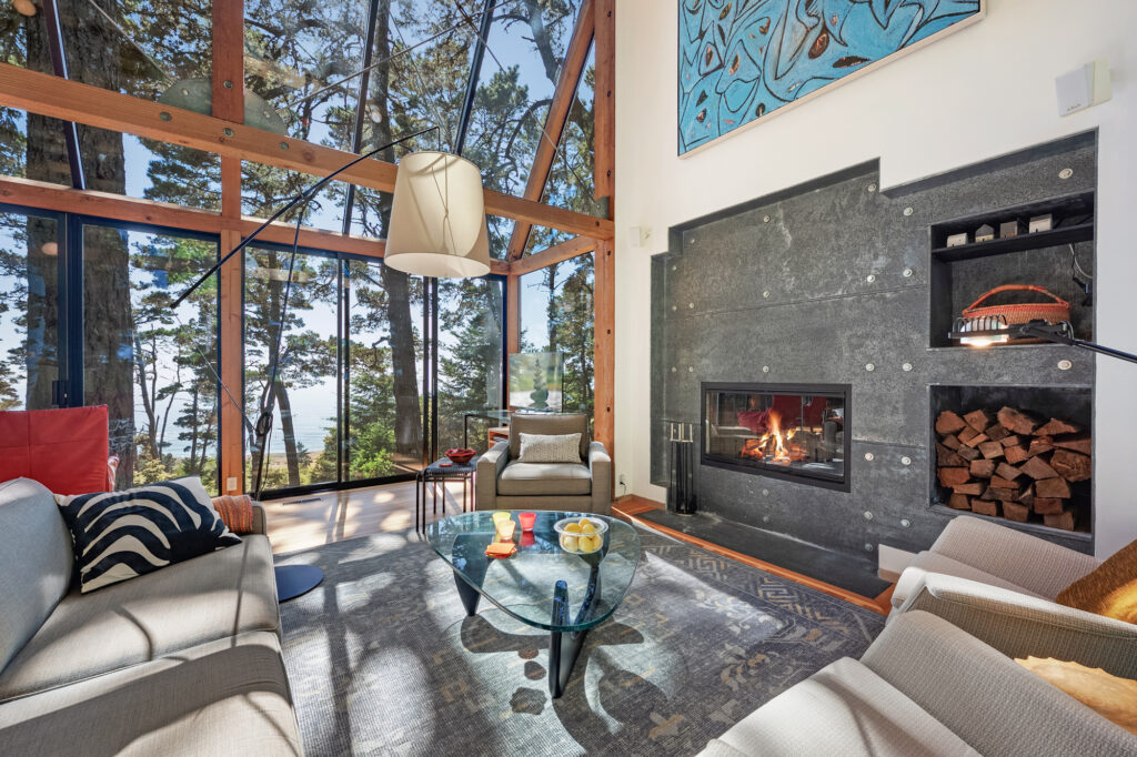 Seating area with ocean views in the great room. (Jim Nevill Productions)